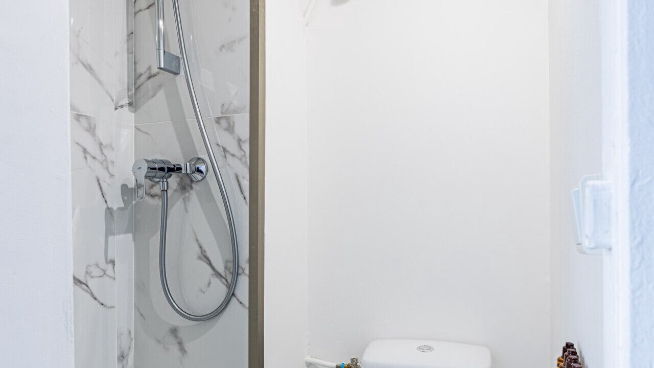 Photo of Bathroom in Quartier des Grandes-Carrieres