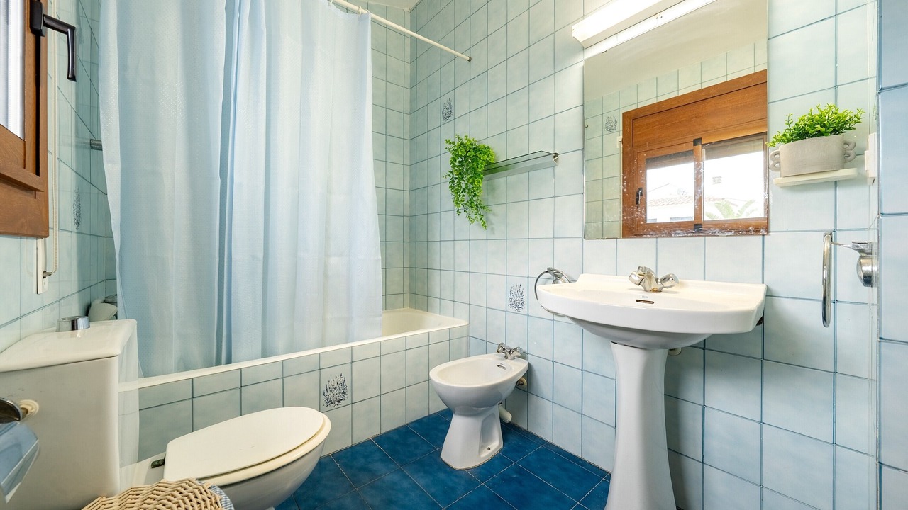 Photo of Bathroom in Les Tres Cales
