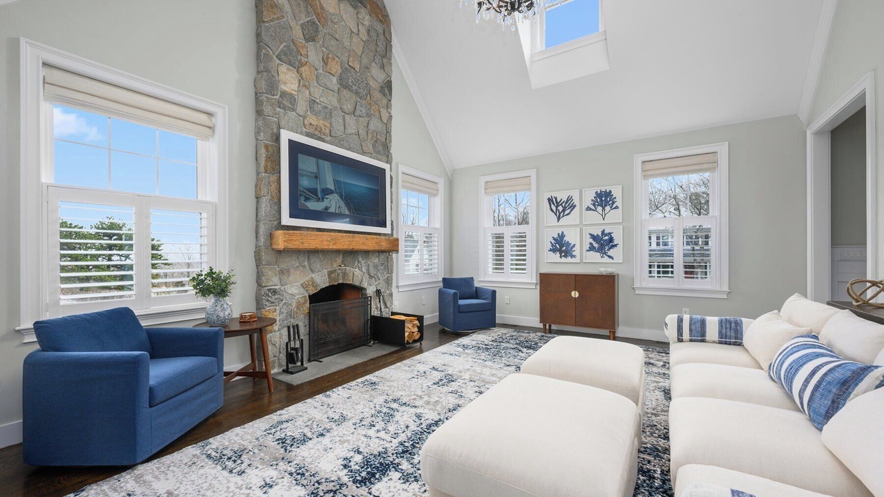 Photo of Livingroom in East Sandwich