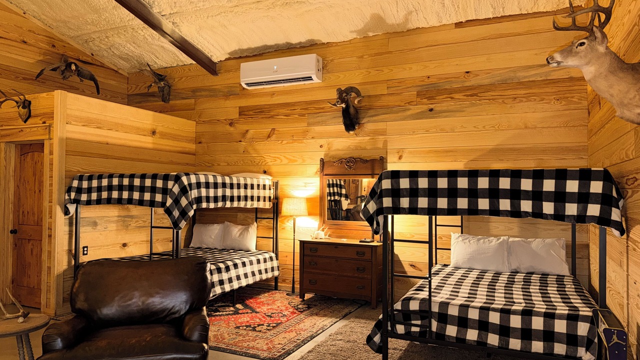 Photo of Bedroom in Fred