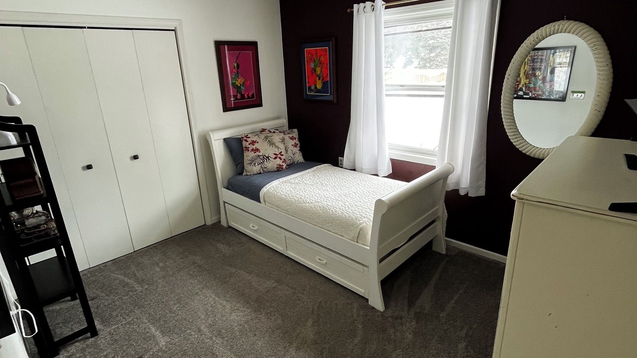 Photo of Bedroom in Lake Linden