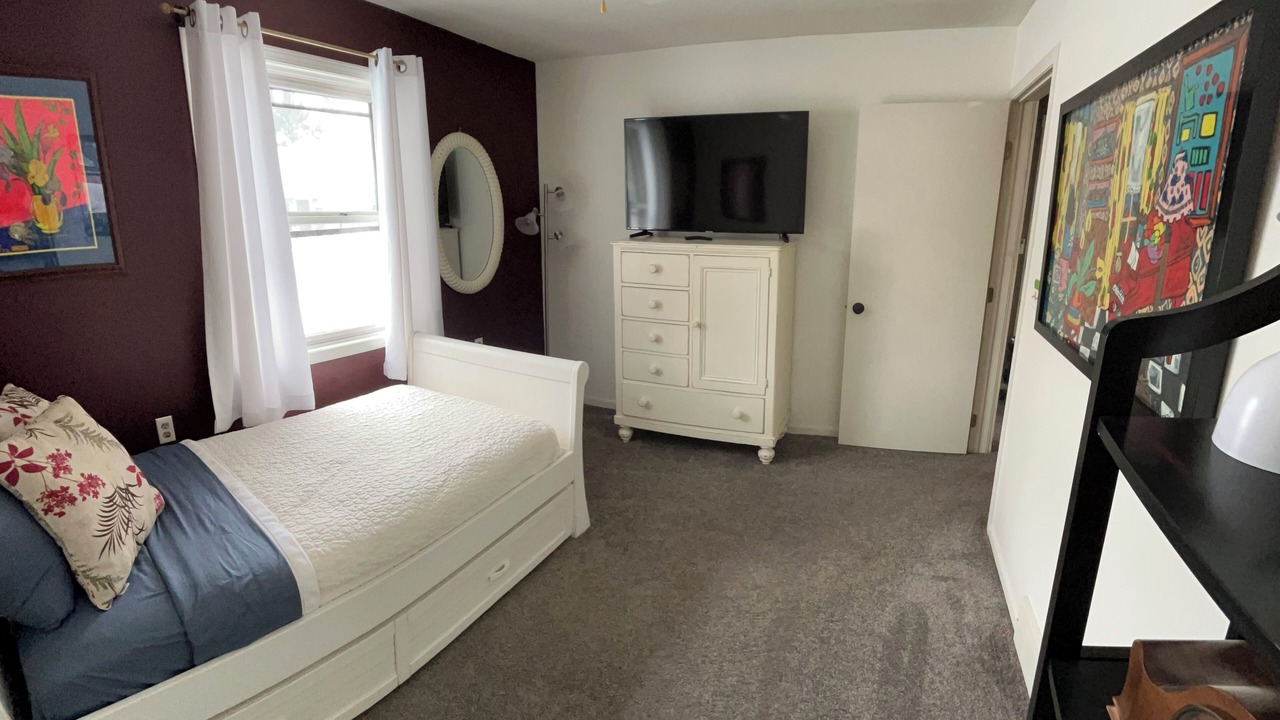 Photo of Bedroom in Lake Linden