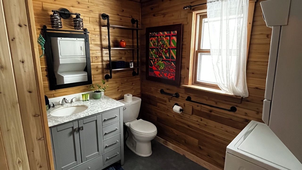 Photo of Bathroom in Lake Linden