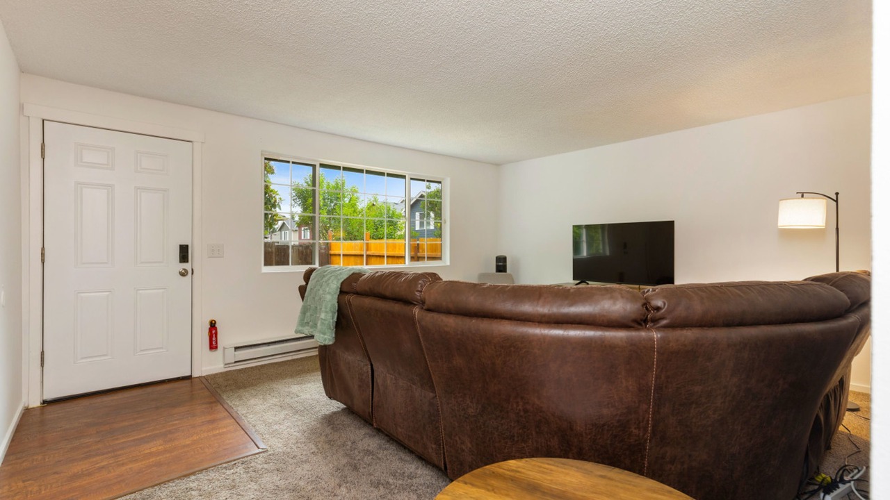 Photo of Livingroom in Picnic Point-North Lynnwood