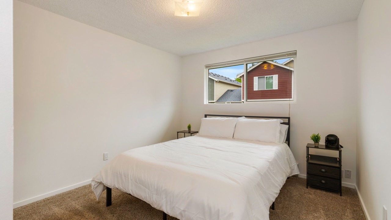 Photo of Bedroom in Picnic Point-North Lynnwood