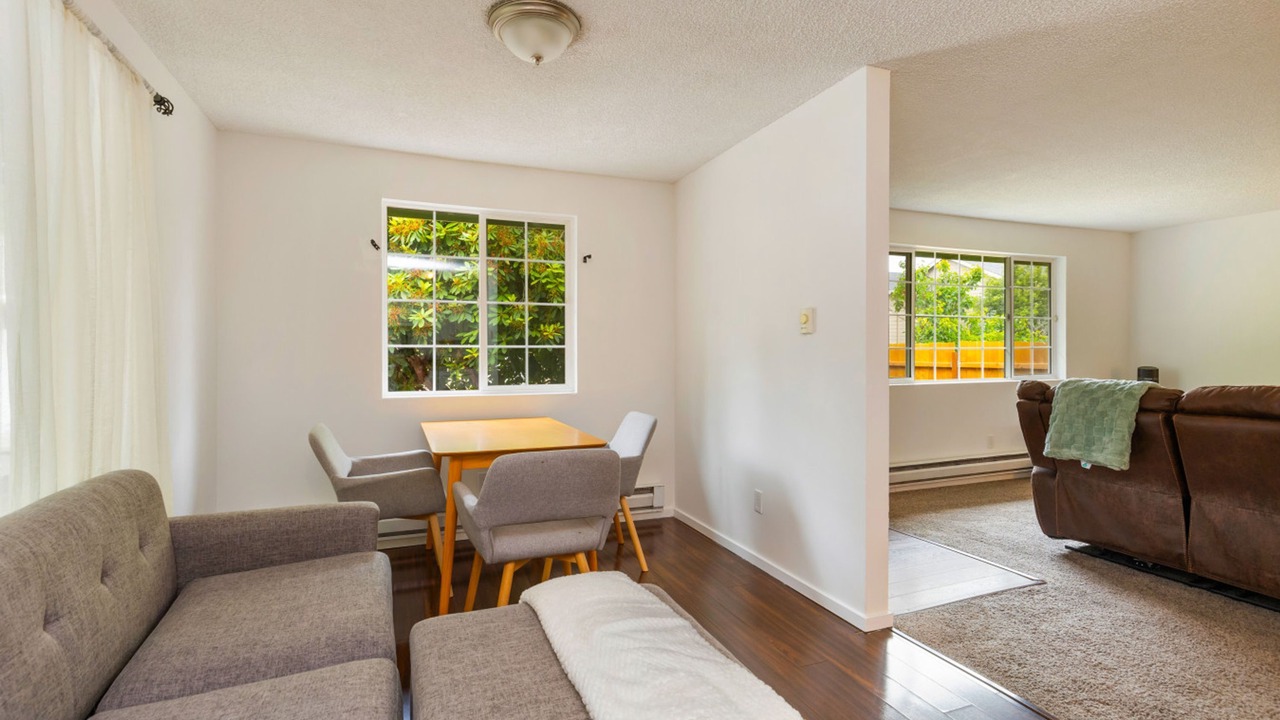 Photo of Livingroom in Picnic Point-North Lynnwood
