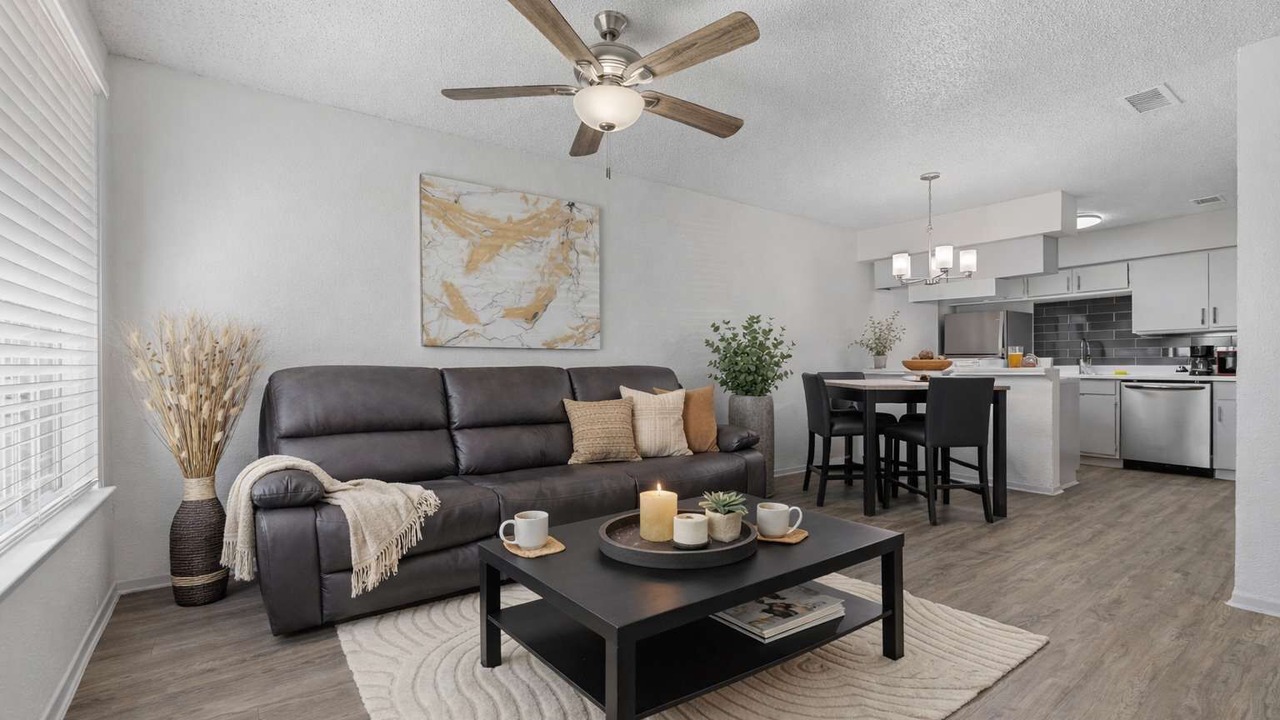 Photo of Livingroom in Central Arlington