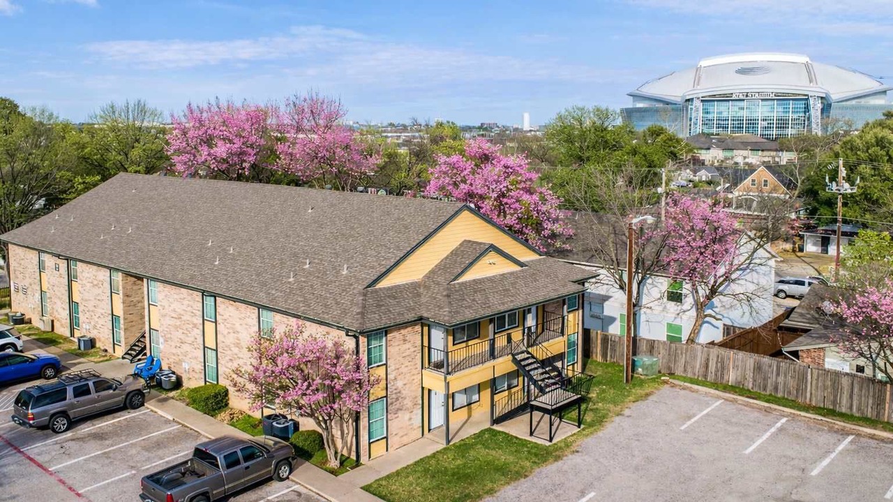 Photo of Outdoor in Central Arlington
