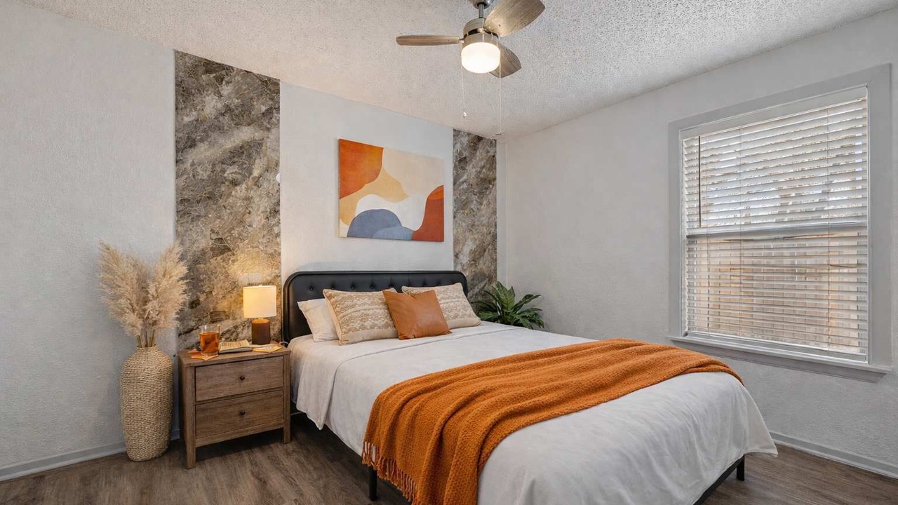 Photo of Bedroom in Central Arlington