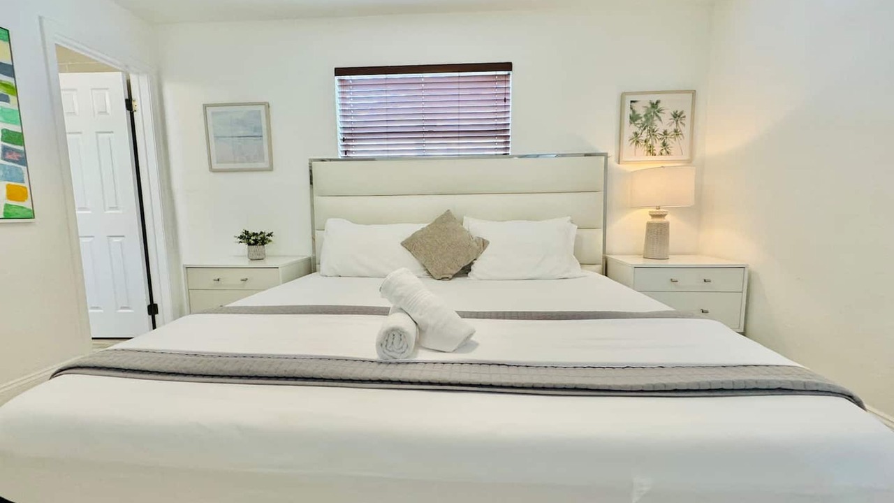 Photo of Bedroom in Sunrise