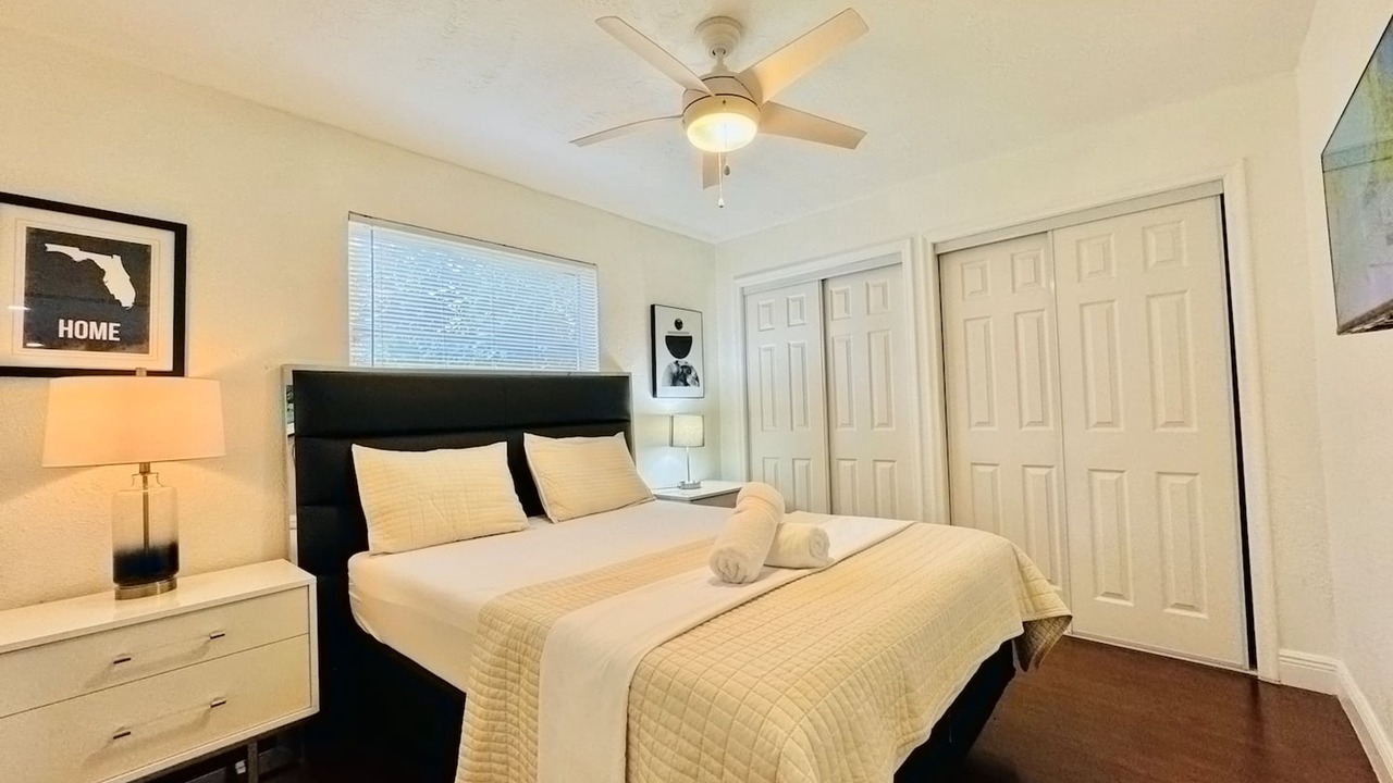 Photo of Bedroom in Sunrise