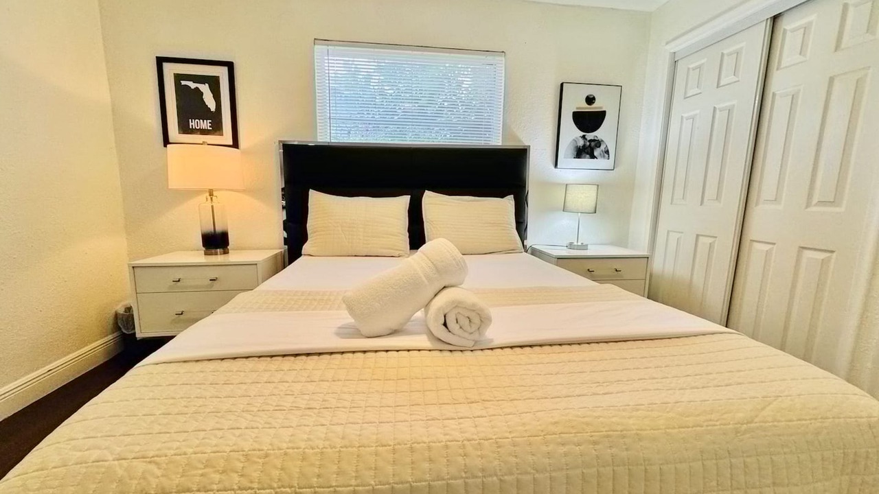 Photo of Bedroom in Sunrise