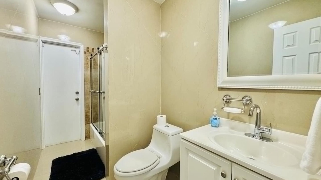 Photo of Bathroom in Sunrise