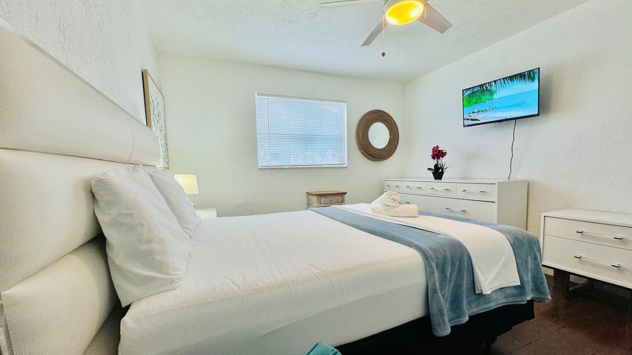 Photo of Bedroom in Sunrise