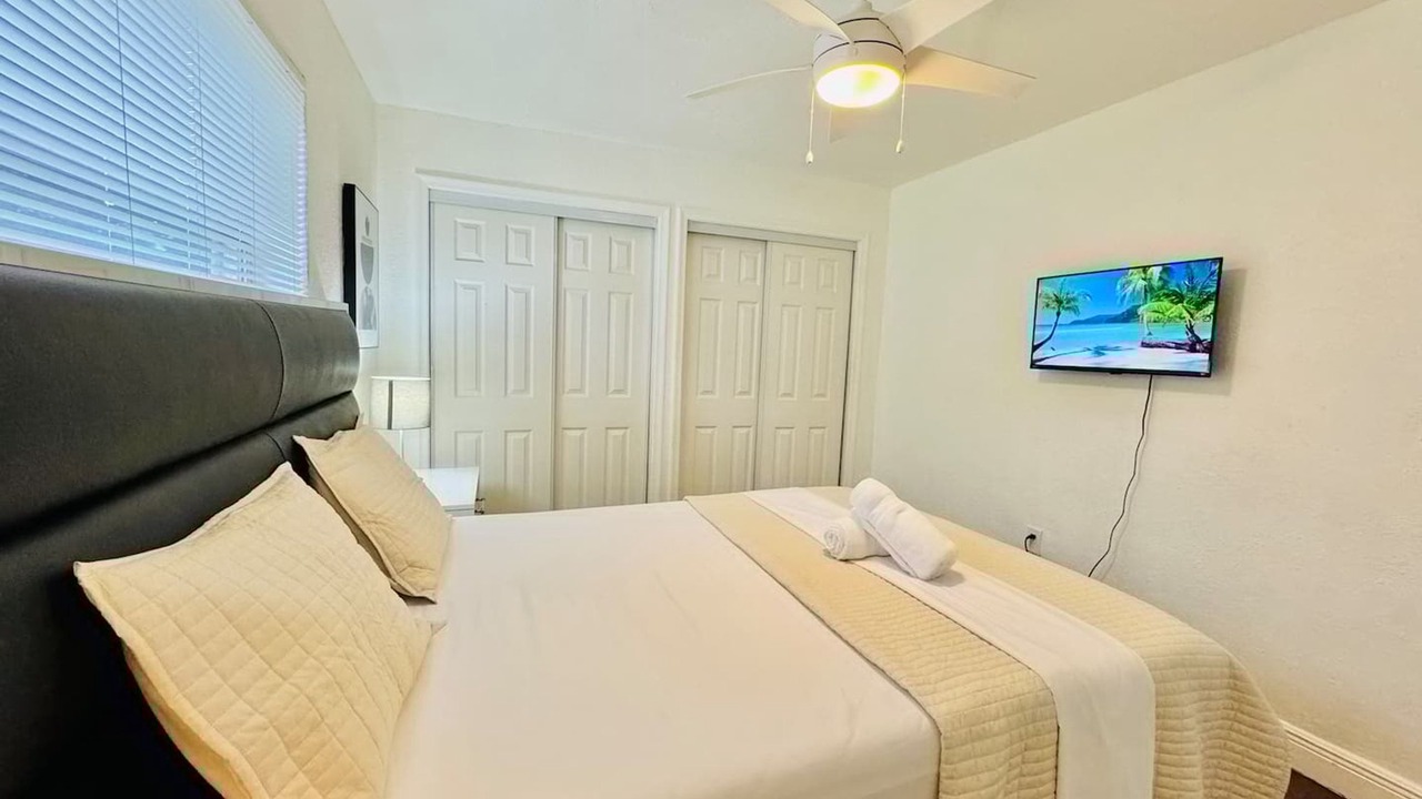 Photo of Bedroom in Sunrise