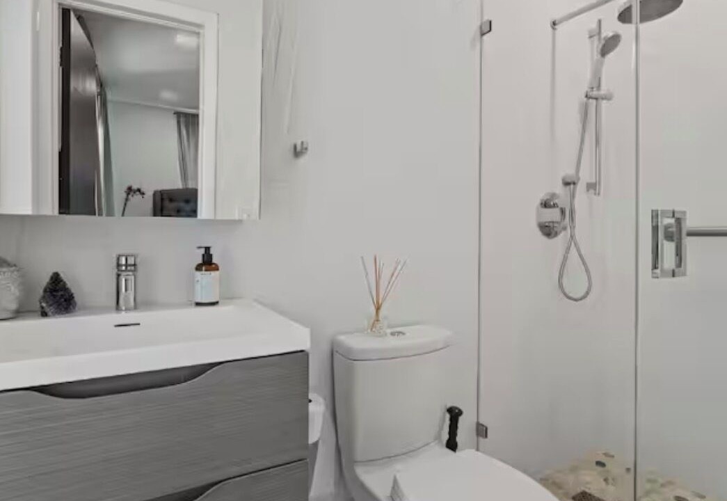 Photo of Bathroom in Kendall