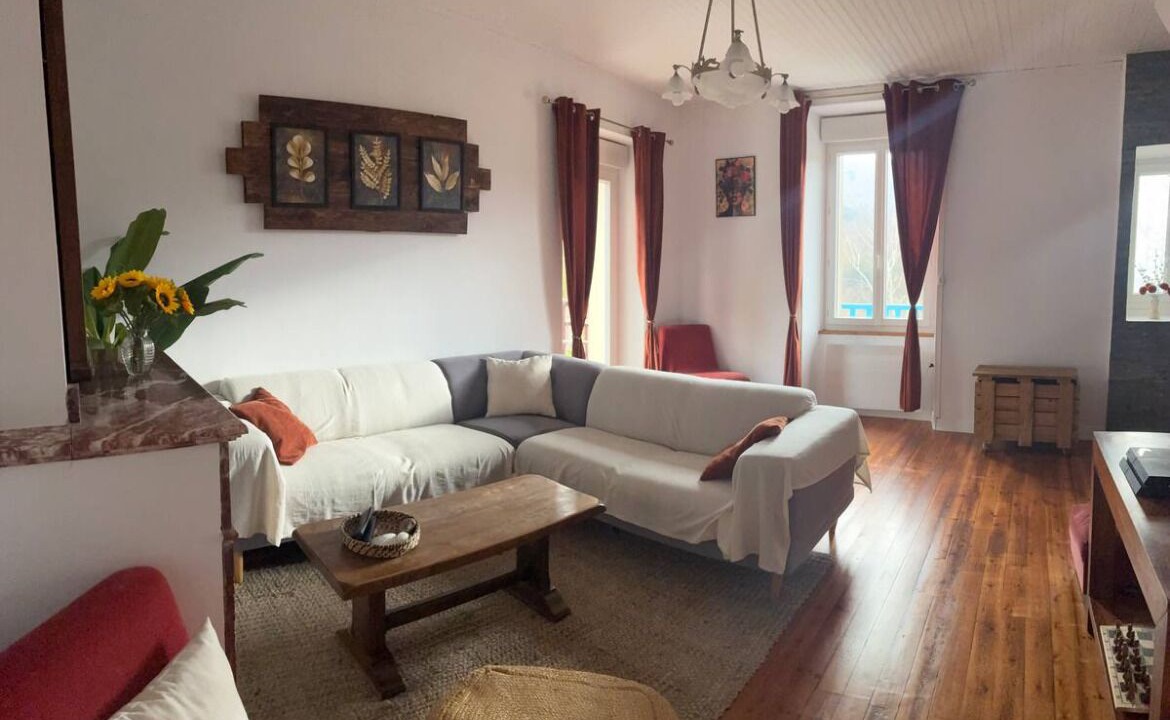 Photo of Livingroom in Courniou