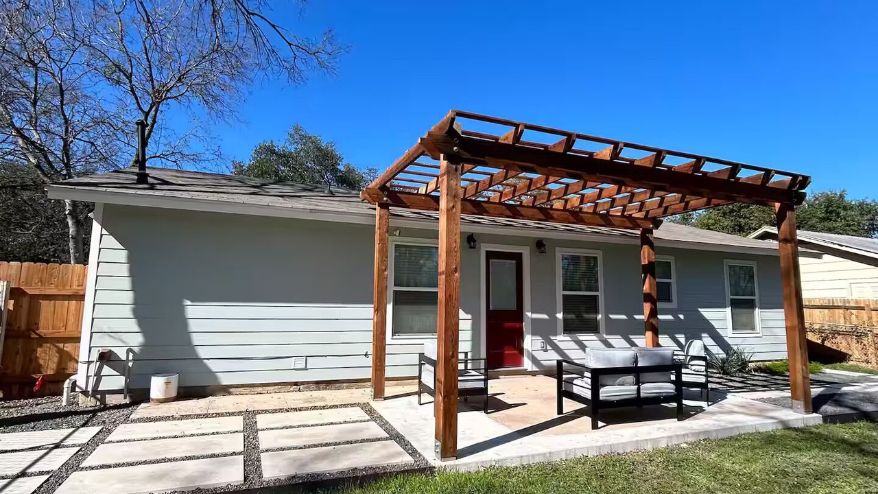 Photo of Patio Balcony in Sweetbriar