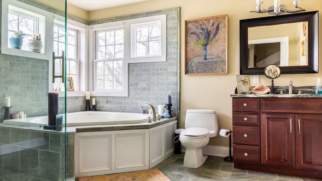 Photo of Bathroom in Lambertville