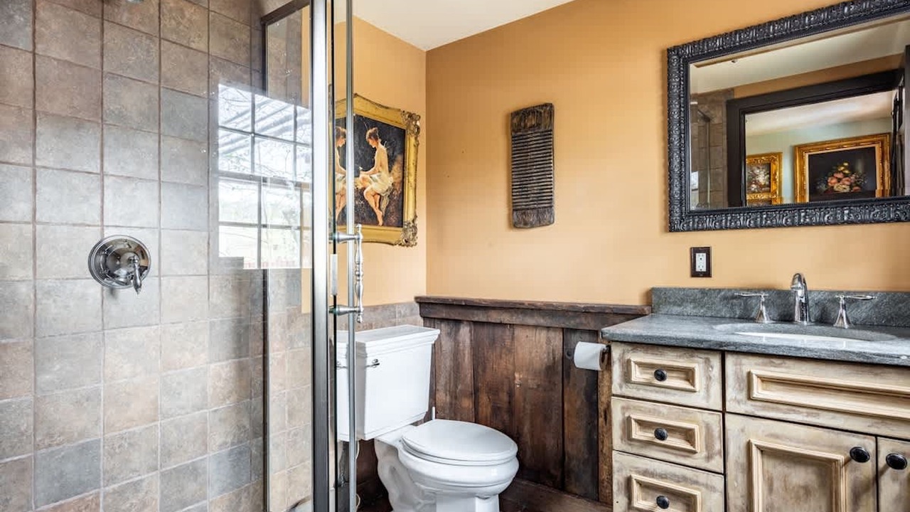 Photo of Bathroom in Lambertville