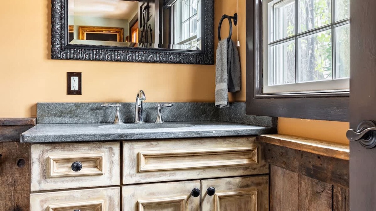 Photo of Bathroom in Lambertville