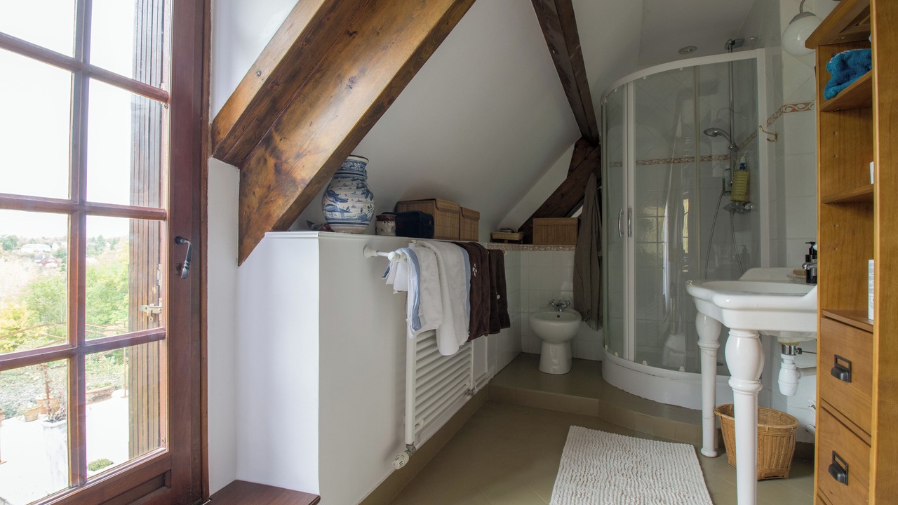 Photo of Bathroom in Courgent