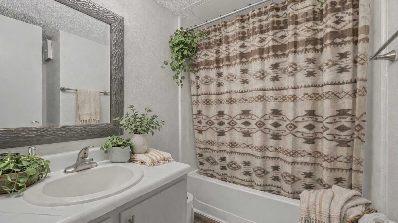 Photo of Bathroom in Central Arlington