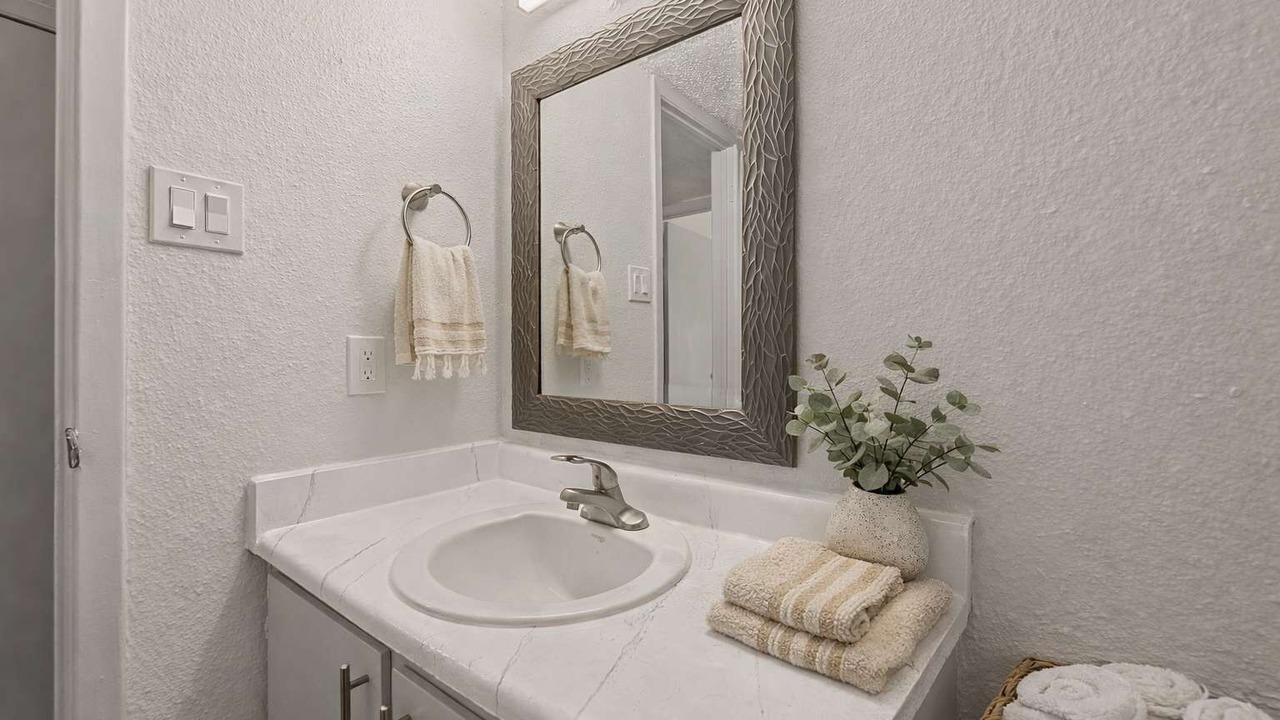 Photo of Bathroom in Central Arlington