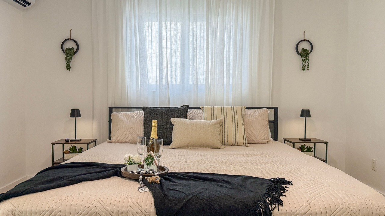 Photo of Bedroom in Pembroke Pines