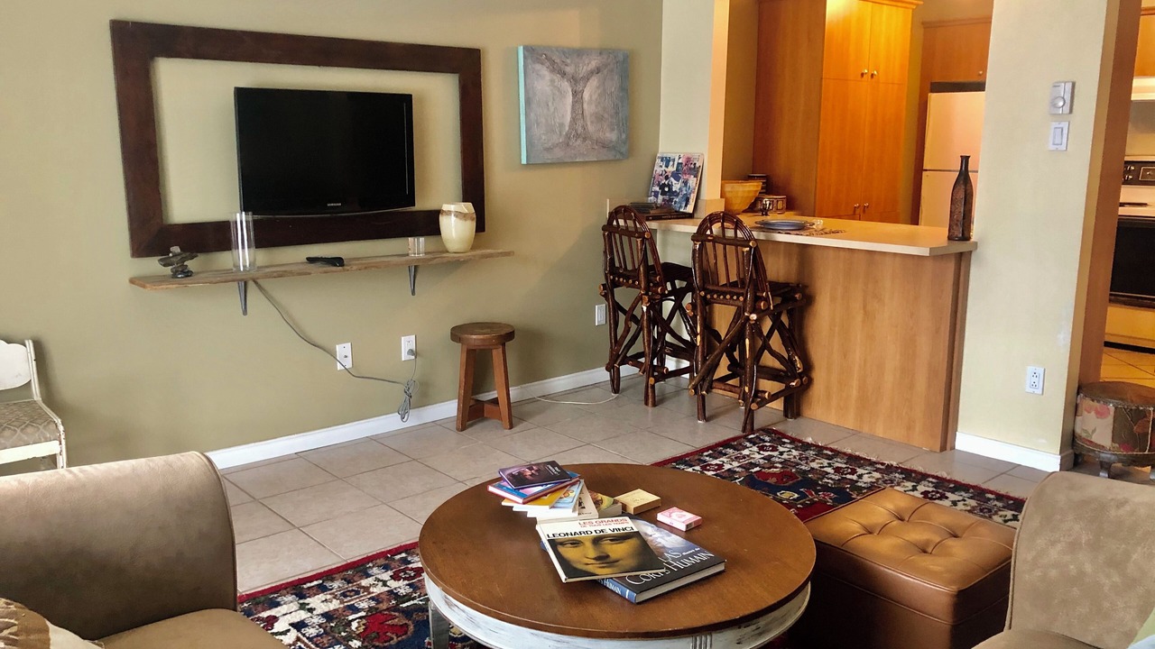 Photo of Livingroom in Sainte-Marguerite-du-Lac-Masson