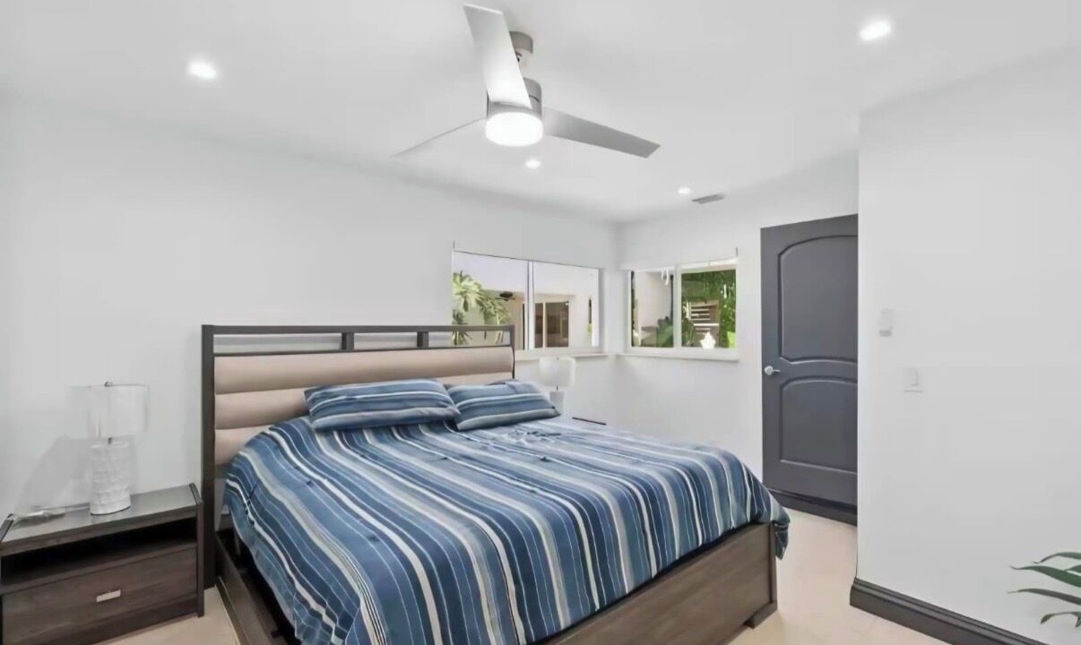 Photo of Bedroom in Ludlam