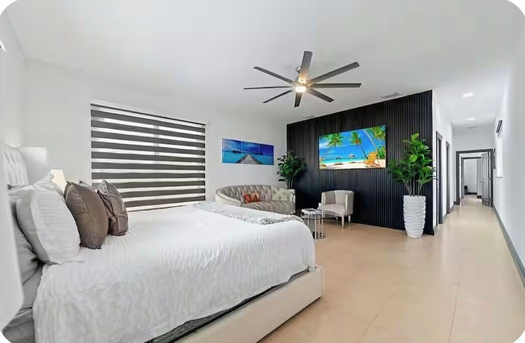 Photo of Bedroom in Ludlam