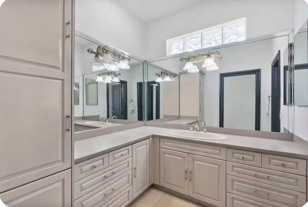 Photo of Bathroom in Ludlam