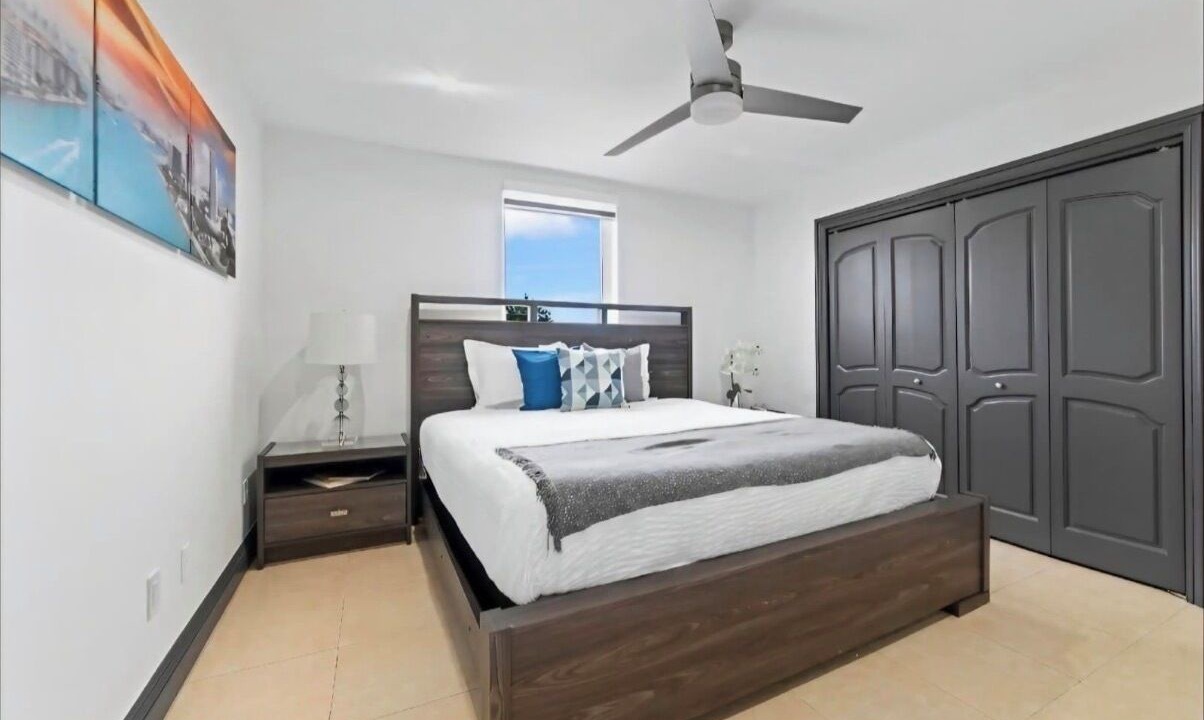 Photo of Bedroom in Ludlam