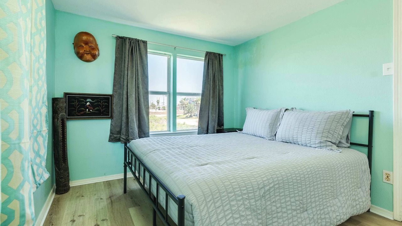 Photo of Bedroom in Surfside Beach