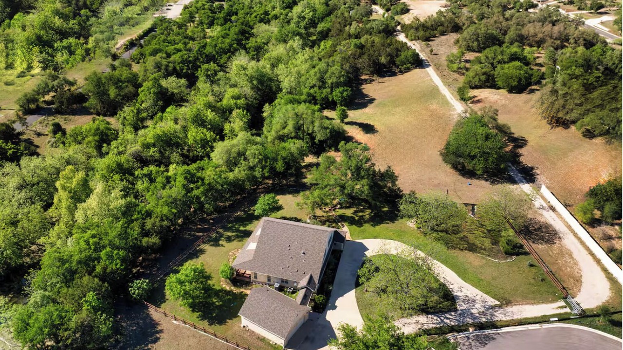 Photo of Outdoor in McNeil
