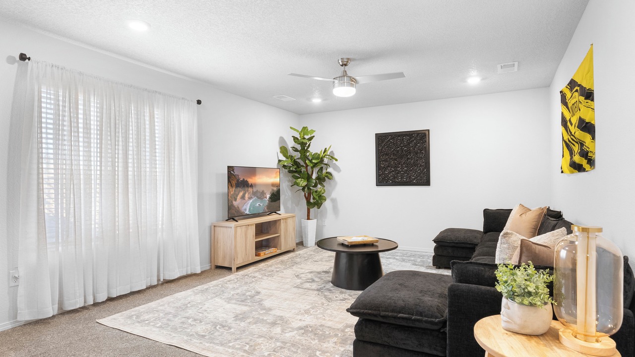 Photo of Livingroom in Mesa Del Sol Innovation Park