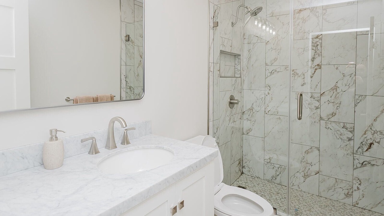 Photo of Bathroom in Pigeon