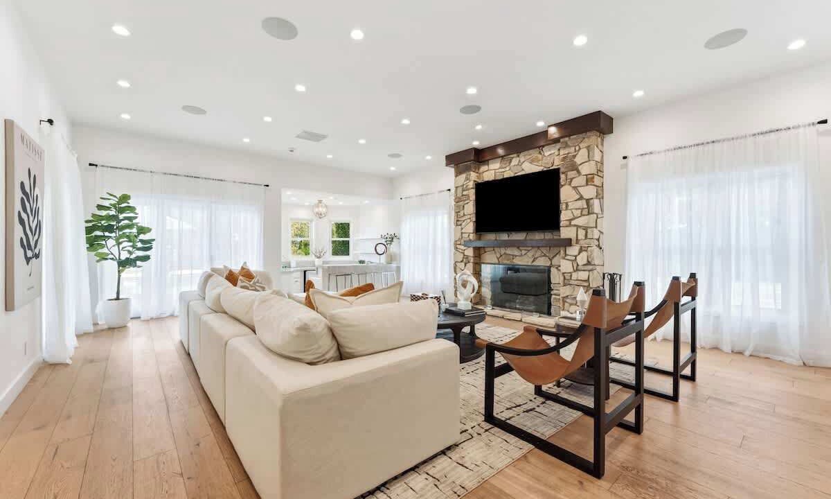 Photo of Livingroom in Los Angeles