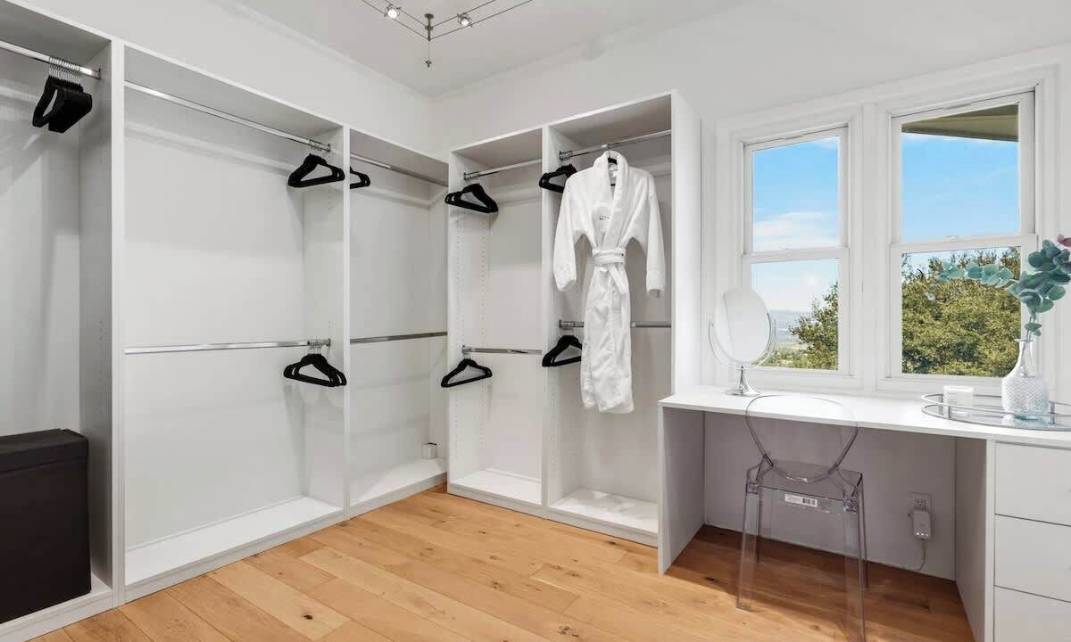 Photo of Bathroom in Los Angeles