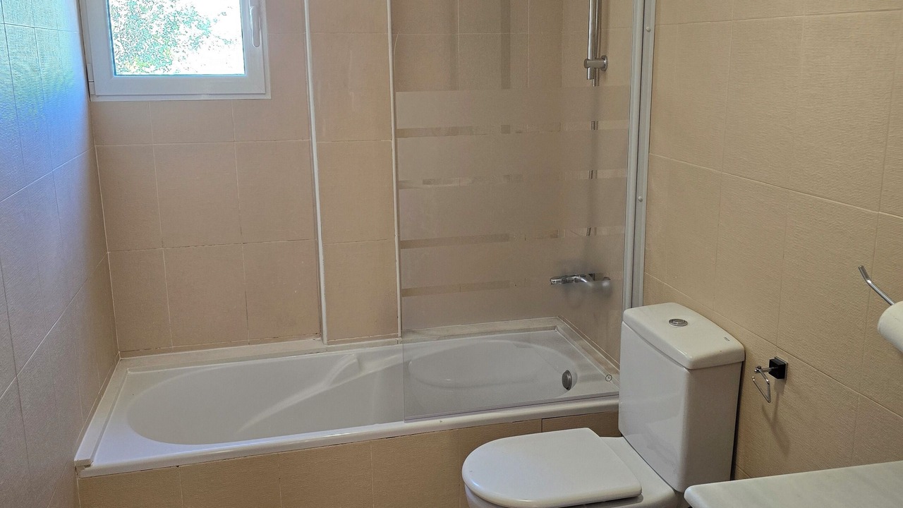 Photo of Bathroom in Catadau