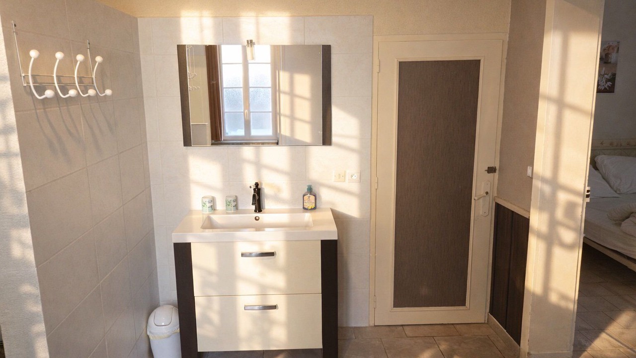 Photo of Bathroom in Perrusson