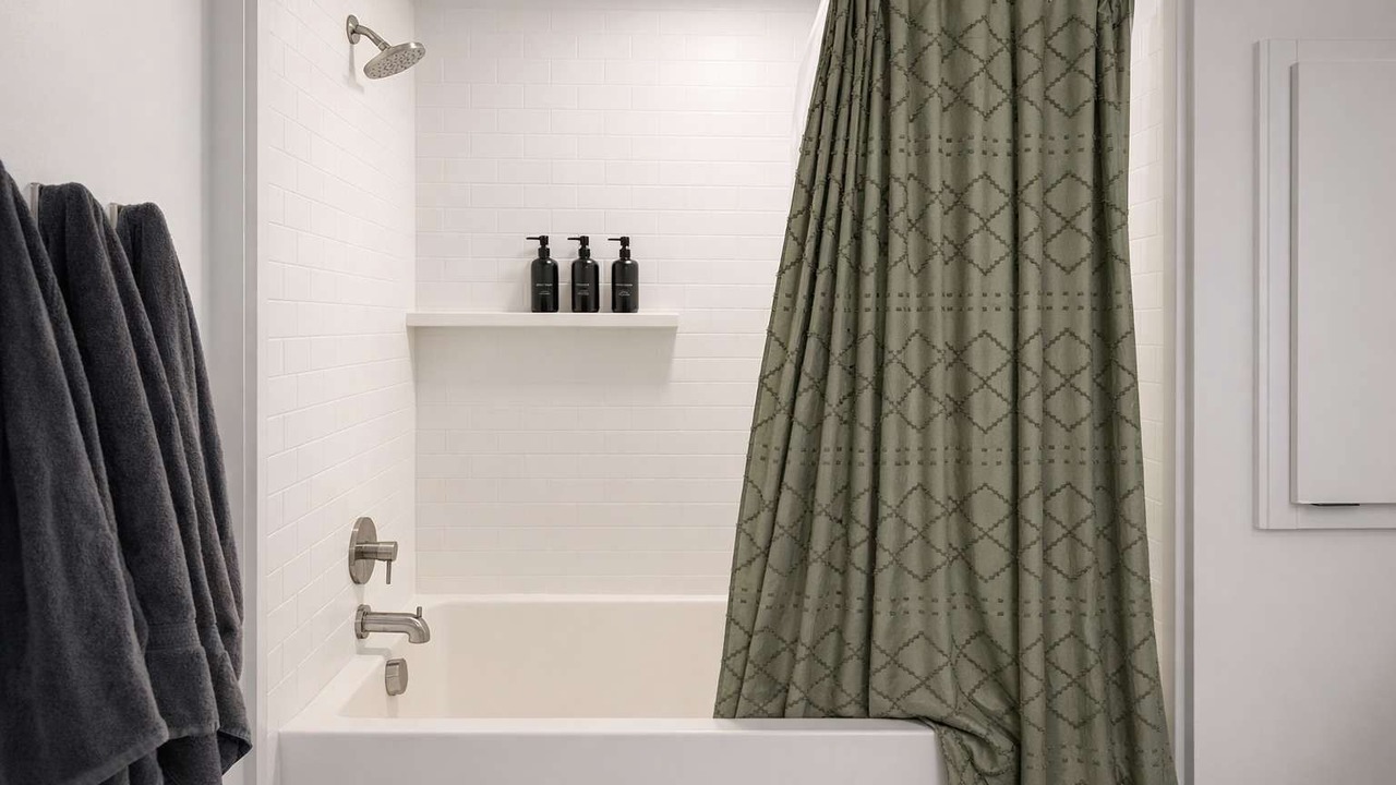 Photo of Bathroom in Lyon Street