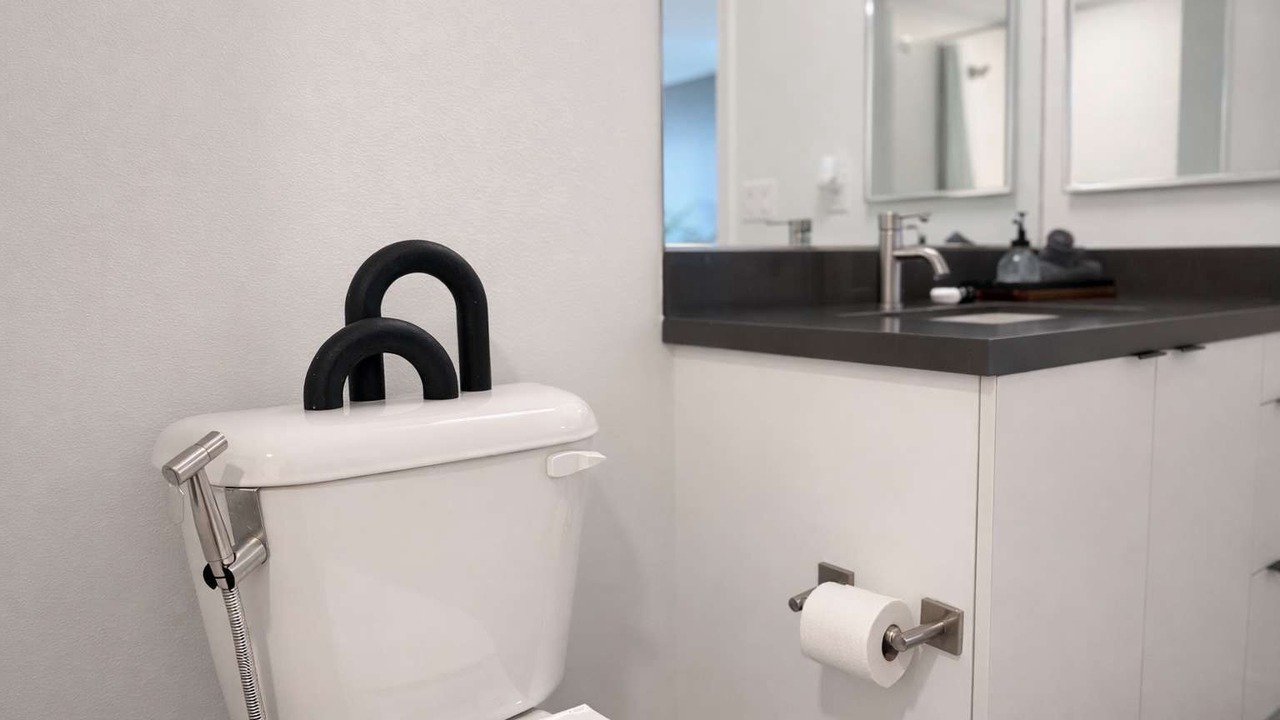 Photo of Bathroom in Lyon Street