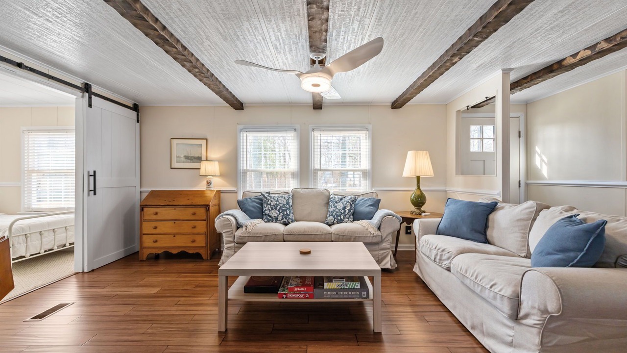 Photo of Livingroom in Columbia