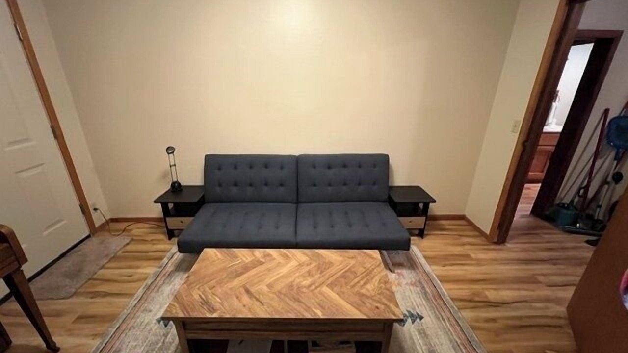 Photo of Livingroom in Weed
