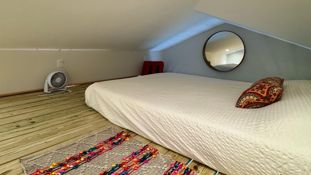 Photo of Bedroom in The Roads