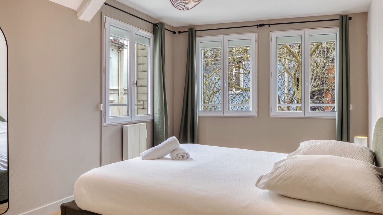 Photo of Bedroom in Rouen City Centre