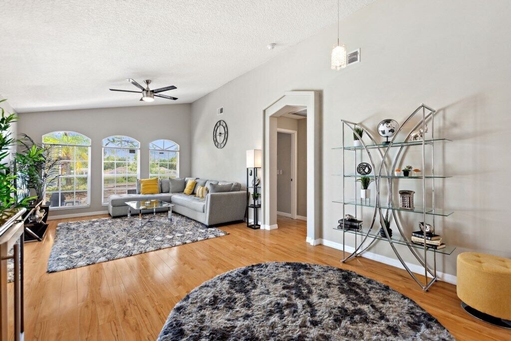Photo of Livingroom in Sunridge Woods