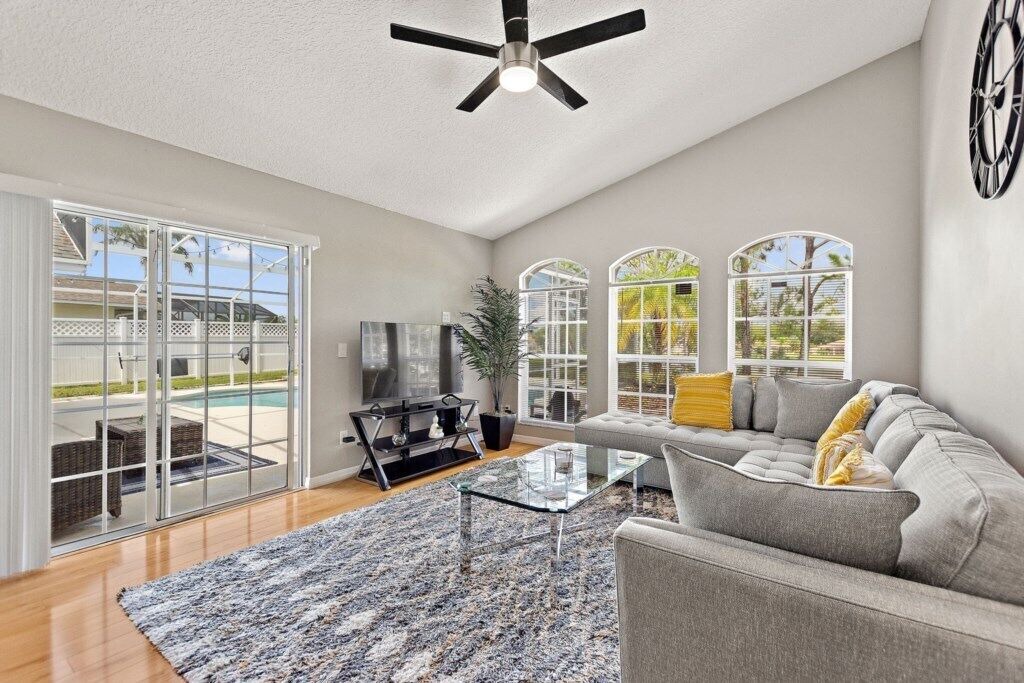 Photo of Livingroom in Sunridge Woods